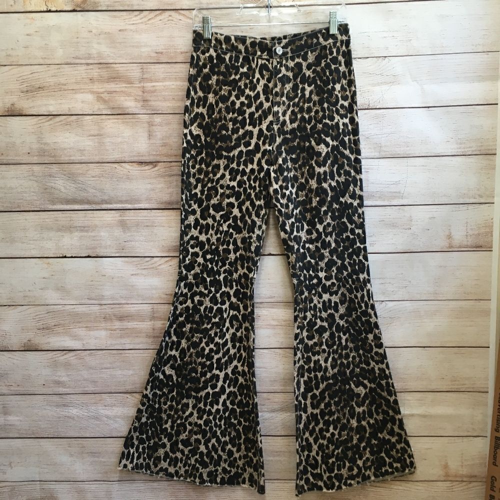 NEW WITH TAGS MACARON HIGH RISE‎ BELL BOTTOMS IN LEOPARD PRINT